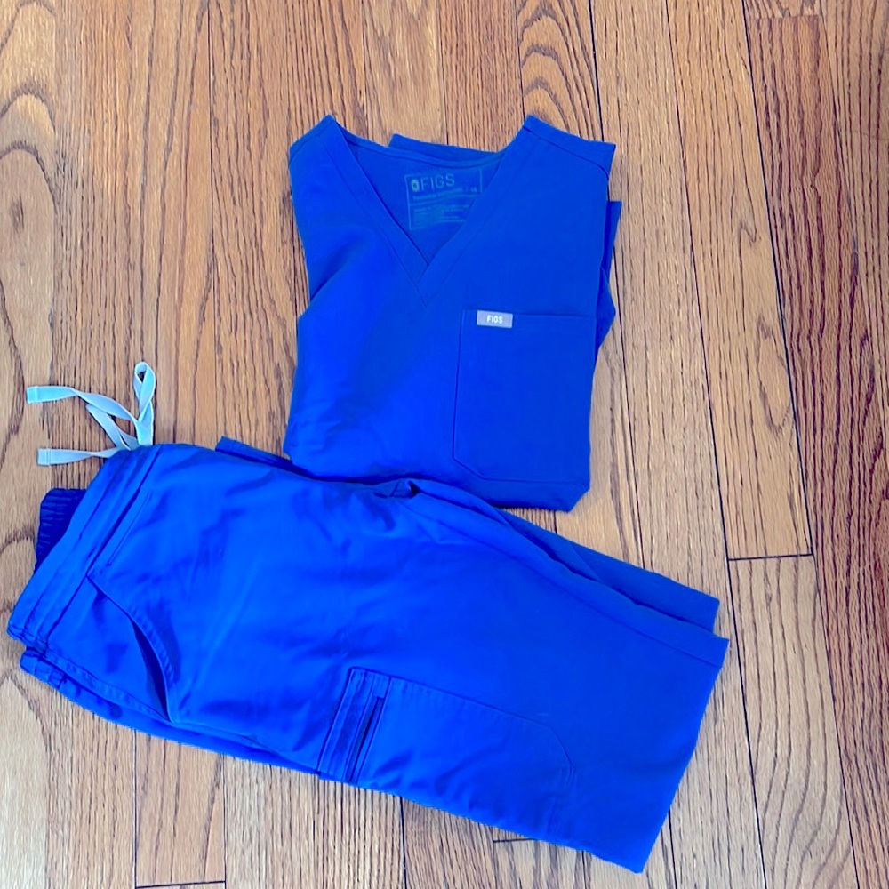 Straight leg pants and regular top!